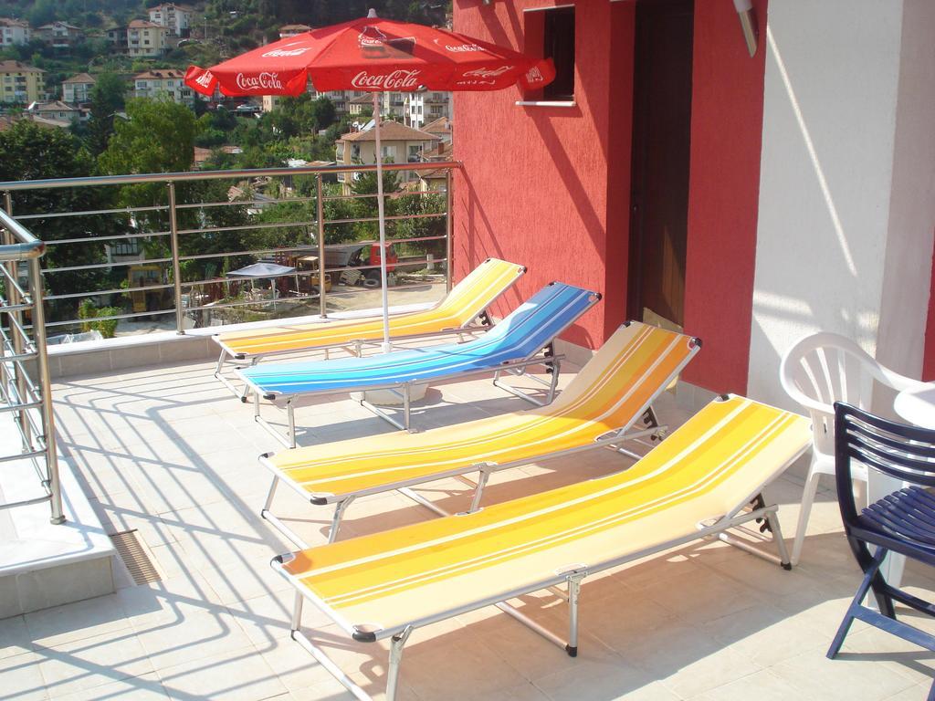 Hotel Byalo More Banite Exterior photo